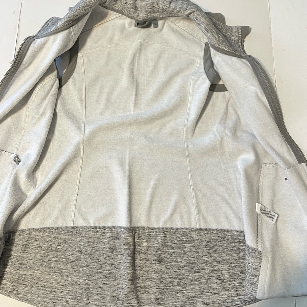 Athleta Stronger Gray Heather Zip Up Vest Women’s Size Large - Picture 10 of 13